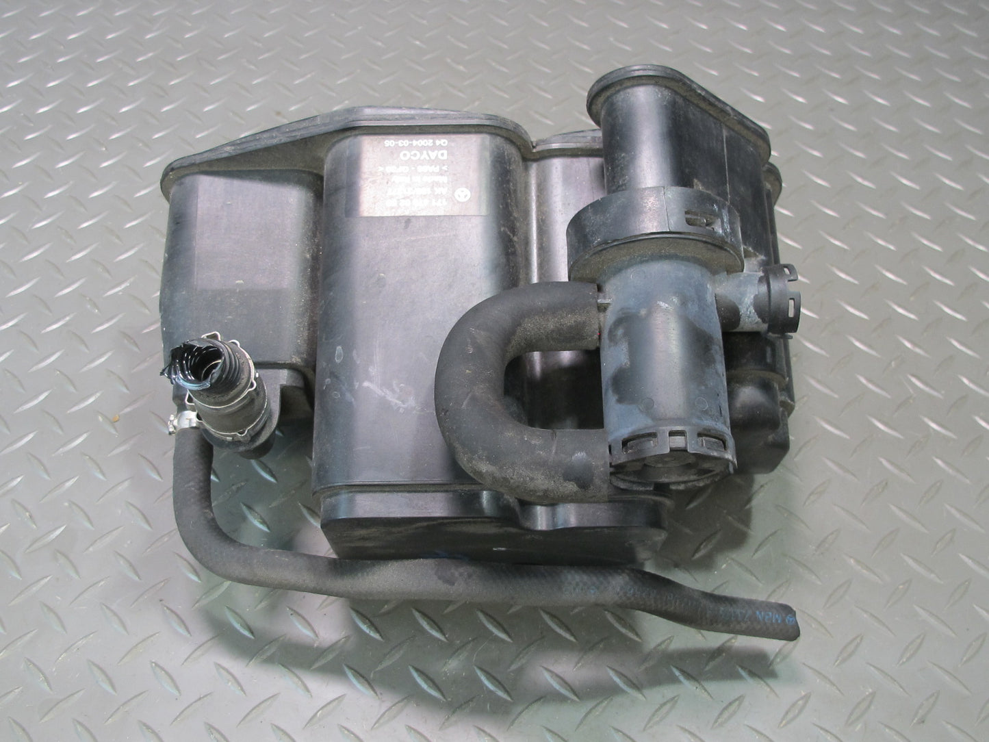 05-11 Mercedes R171 Slk-class Fuel Evap Vapor Charcoal Canister 1714700259 OEM