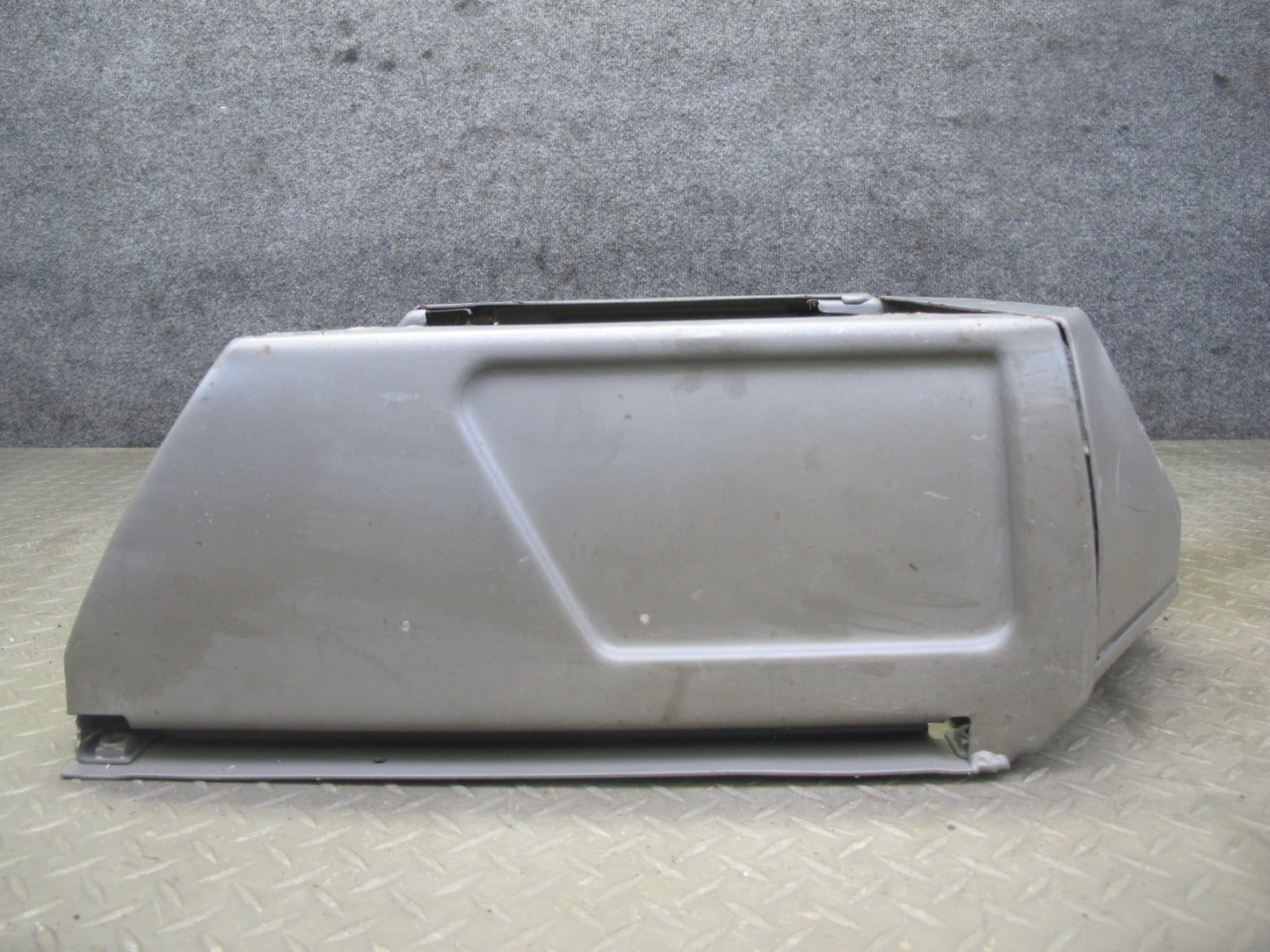 00-03 VW Eurovan T4 Front Left or Right Seat Lower Frame Console 701881669 OEM