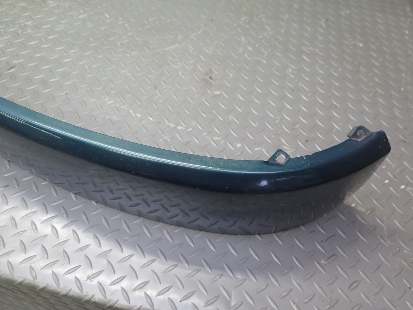 97-03 VW Eurovan T4 Front Radiator Center Lower Grille Green 7D0853654 OEM