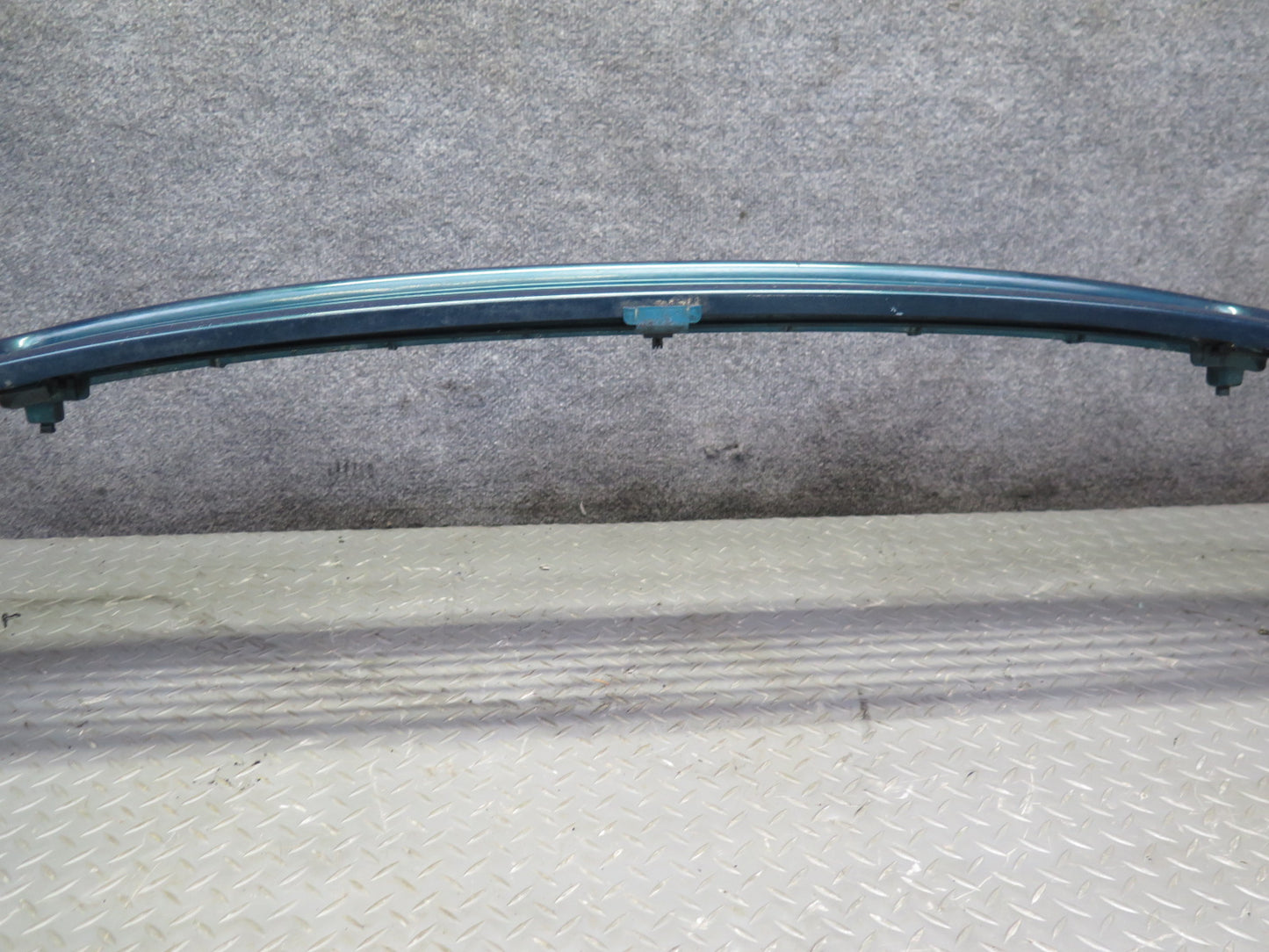 97-03 VW Eurovan T4 Front Radiator Center Lower Grille Green 7D0853654 OEM