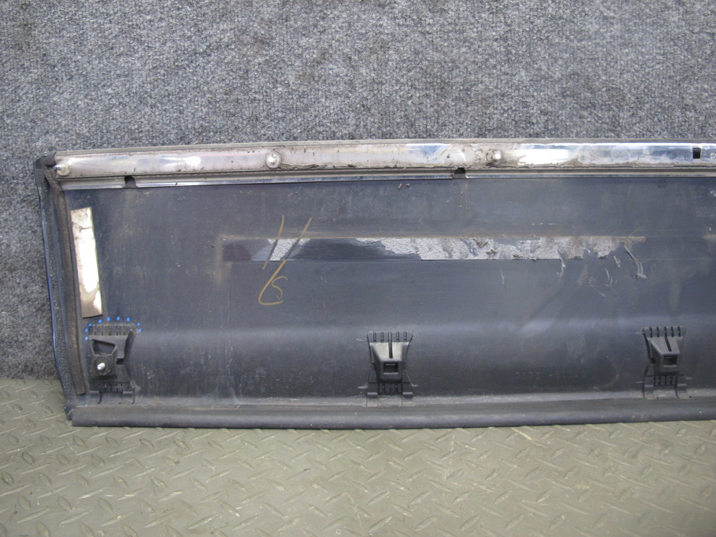 04-06 Lexus UCF30L LS430 Right Fender Door Lower Exterior Molding Trim Set OEM