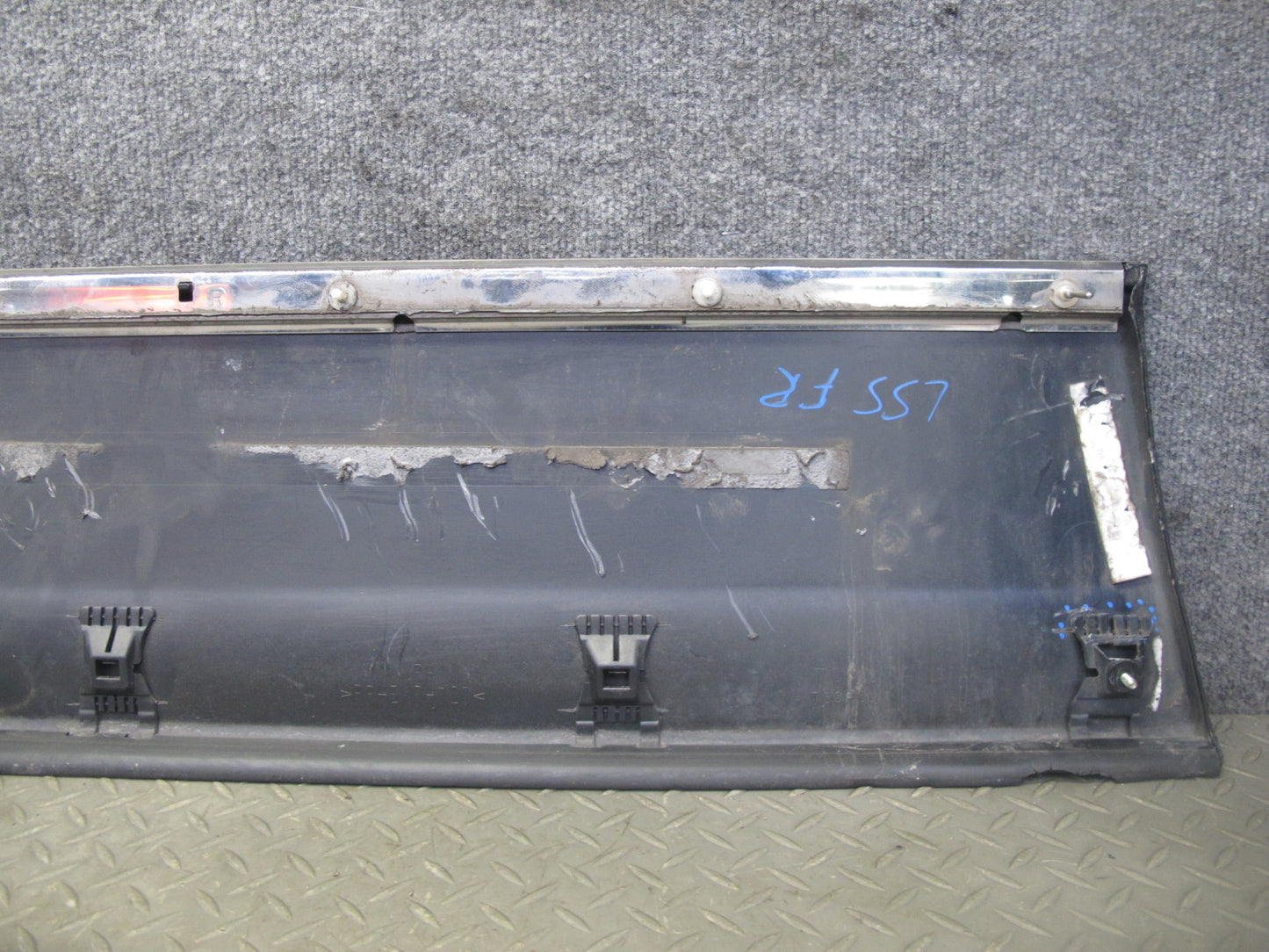 04-06 Lexus UCF30L LS430 Right Fender Door Lower Exterior Molding Trim Set OEM