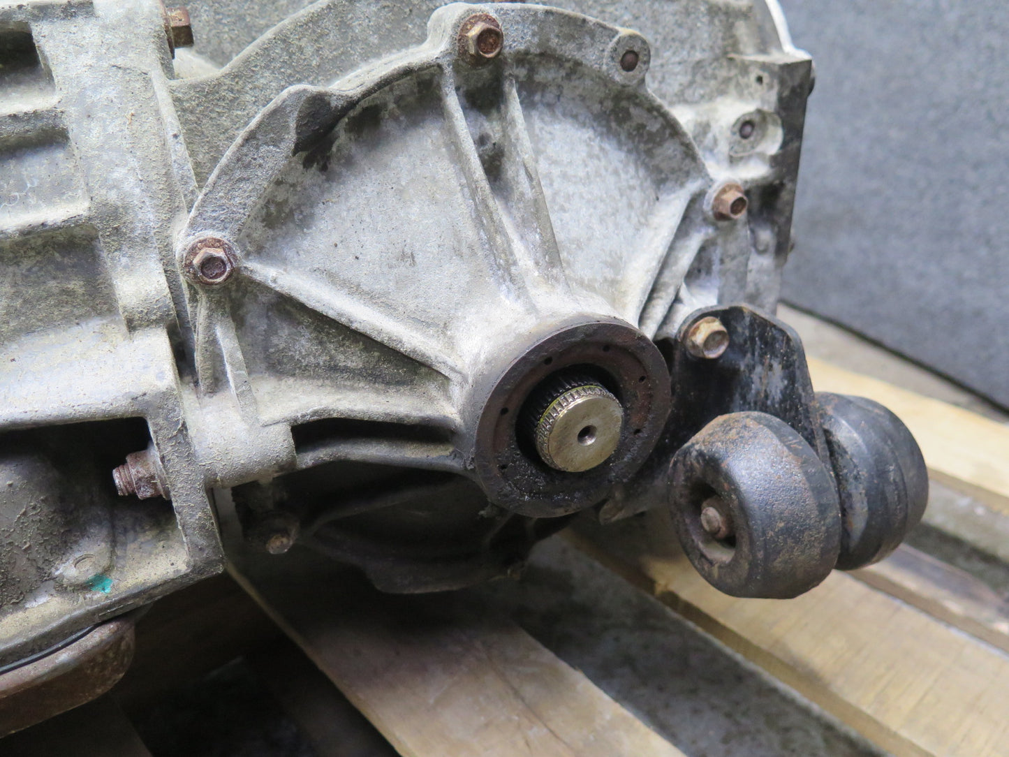 98-00 Chevy Corvette C5 4L60E Auto Transmission w Differential 3.15 Ratio 88K