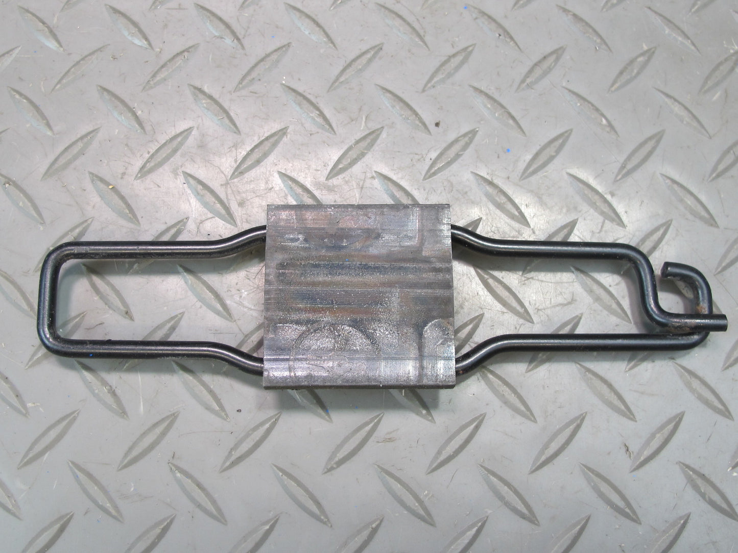 05-11 Mercedes R171 Slk-class Battery Tray Mount Bracket Support Clamp Set OEM