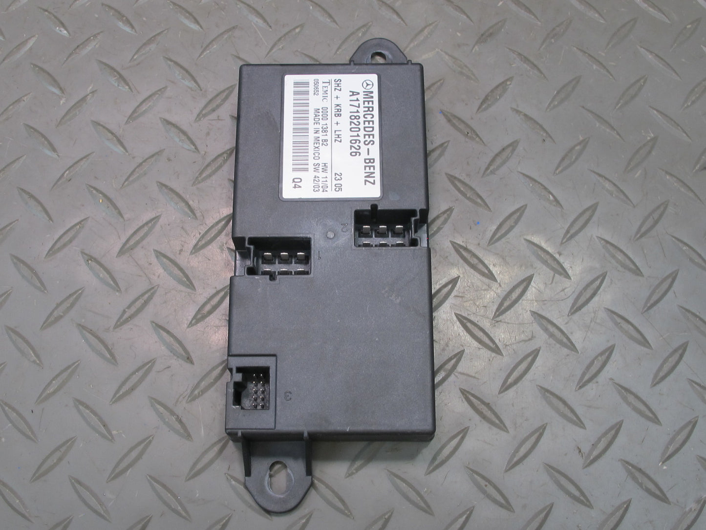 05-11 Mercedes R171 Slk-class Heated Seat Control Module 1718201626 OEM