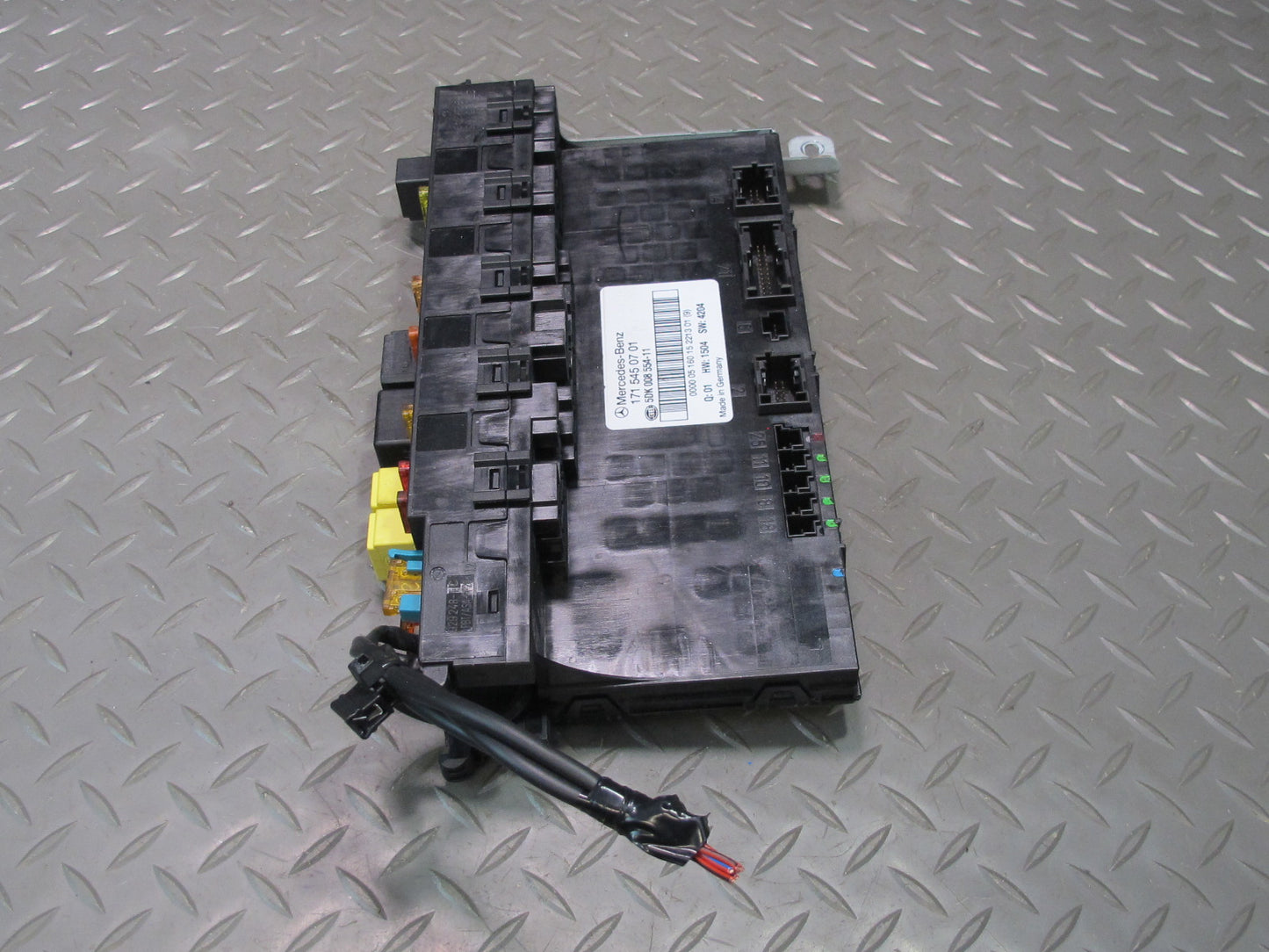 05-08 Mercedes R171 Slk-class Rear SAM Fuse Relay Box Module 1715450701 OEM