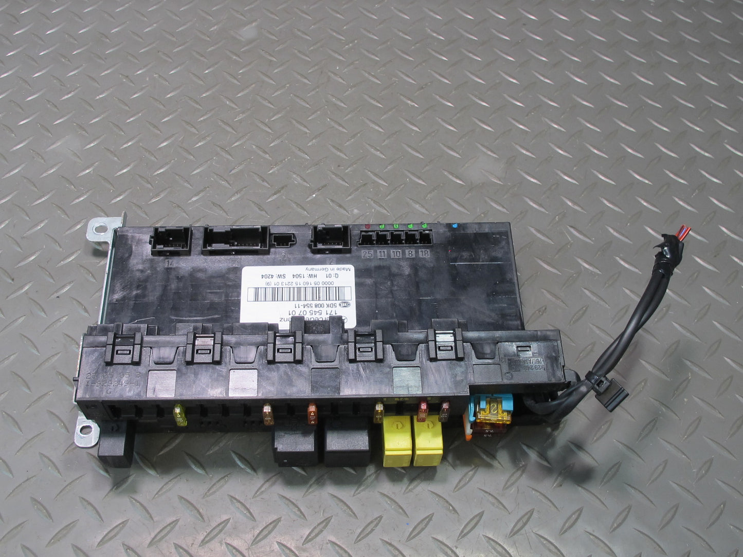 05-08 Mercedes R171 Slk-class Rear SAM Fuse Relay Box Module 1715450701 OEM