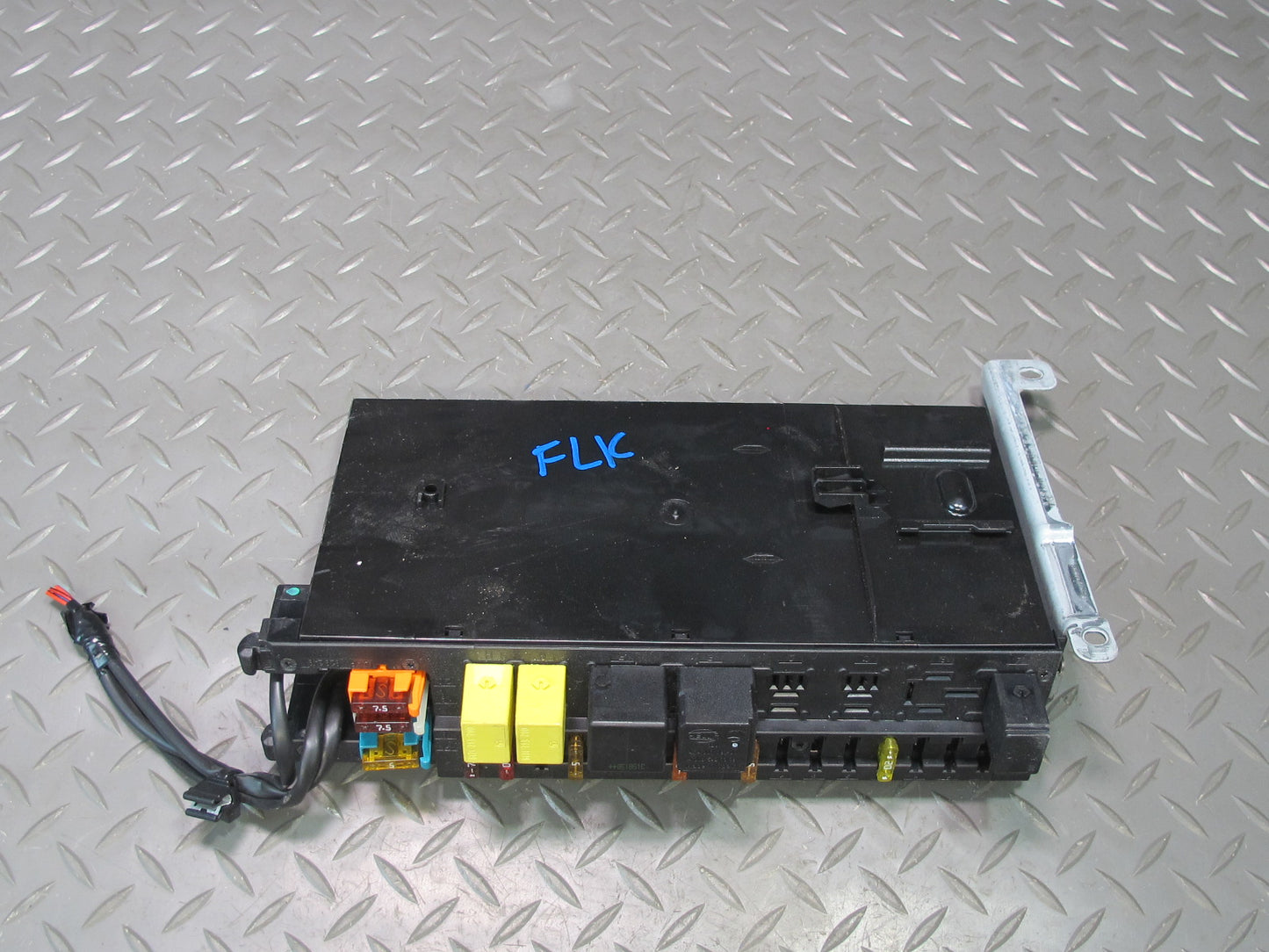 05-08 Mercedes R171 Slk-class Rear SAM Fuse Relay Box Module 1715450701 OEM