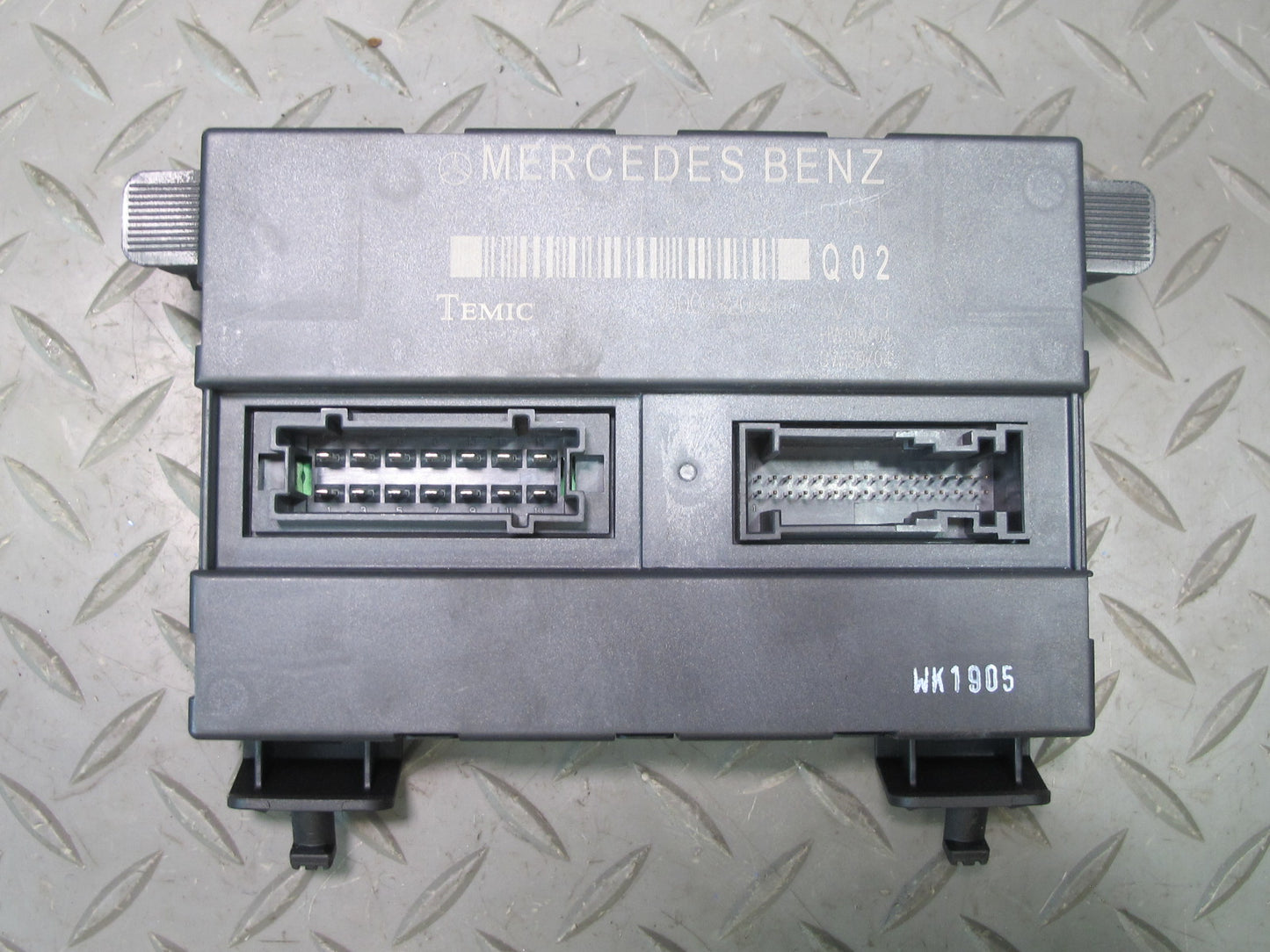 05-11 Mercedes R171 Slk-class Convertible TOP Roof Control Module 1718203326 OEM