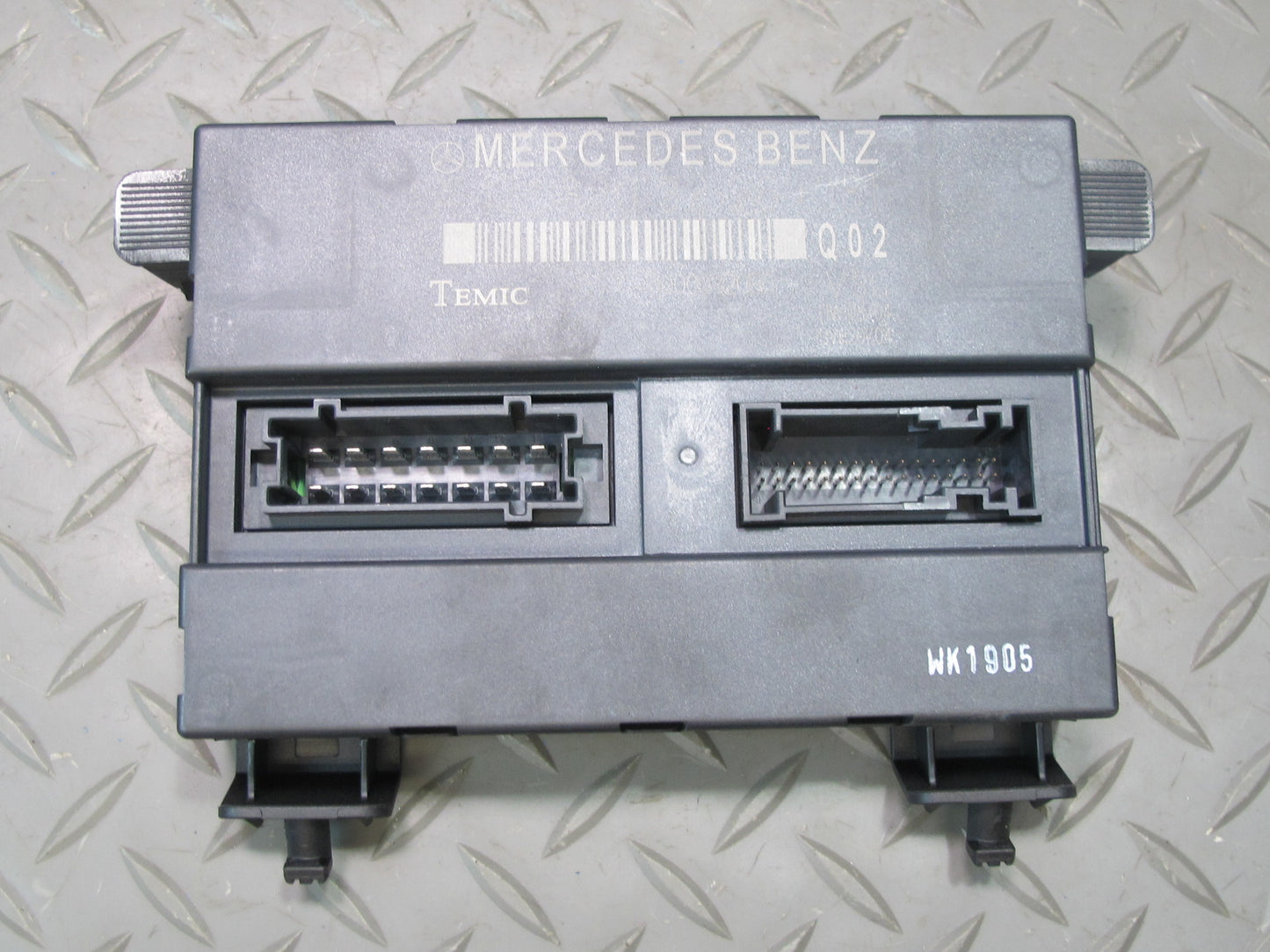 05-11 Mercedes R171 Slk-class Convertible TOP Roof Control Module 1718203326 OEM