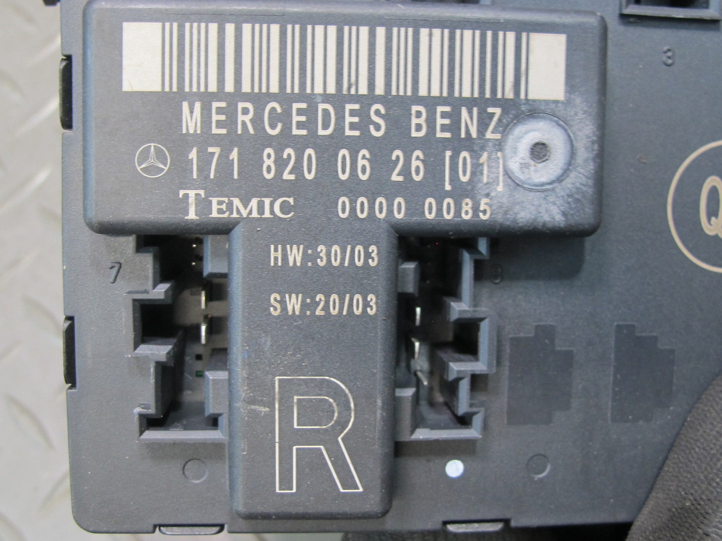 05-08 Mercedes R171 Slk-class Right Door Control Module 1718200626 OEM