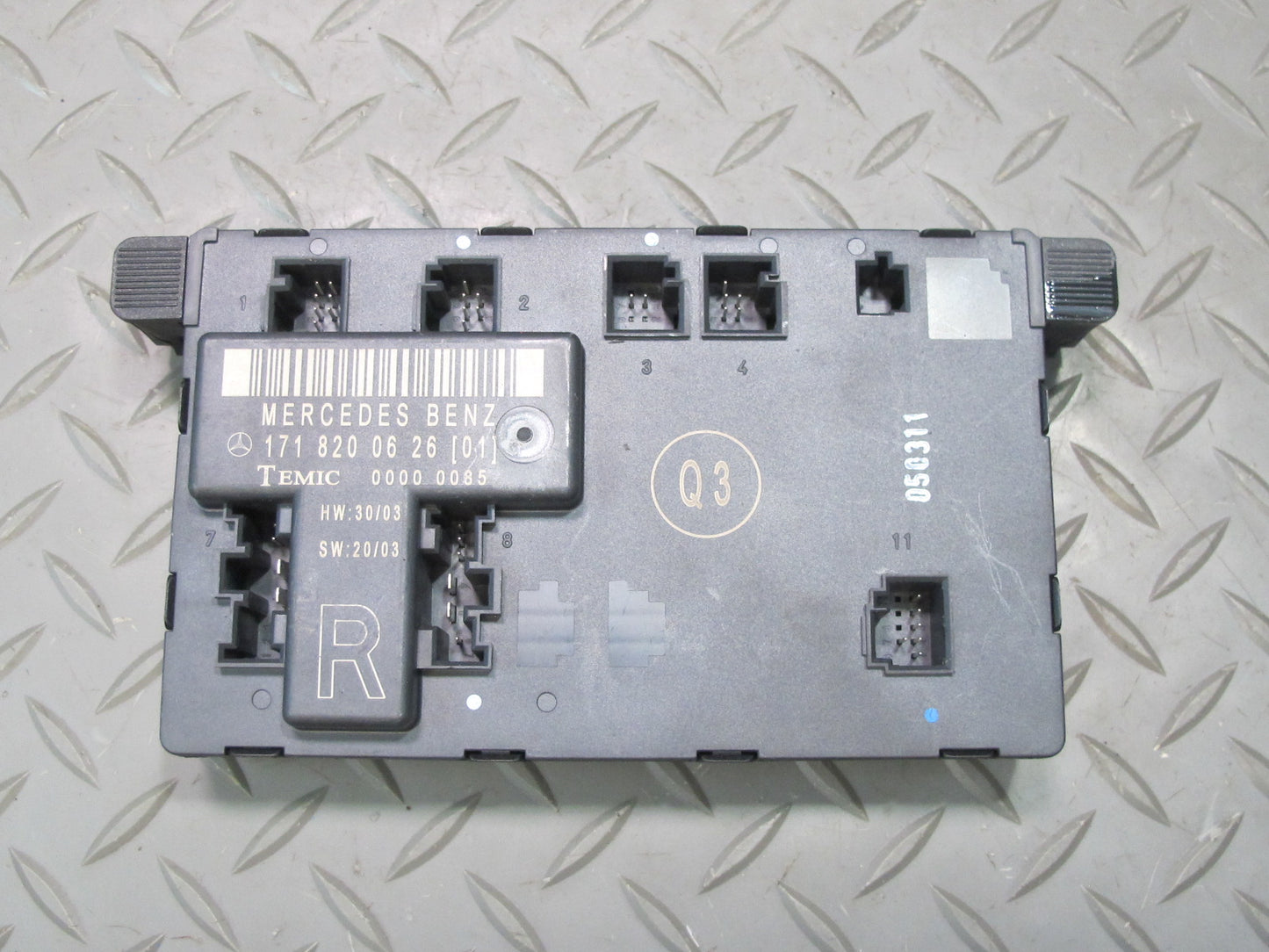 05-08 Mercedes R171 Slk-class Right Door Control Module 1718200626 OEM
