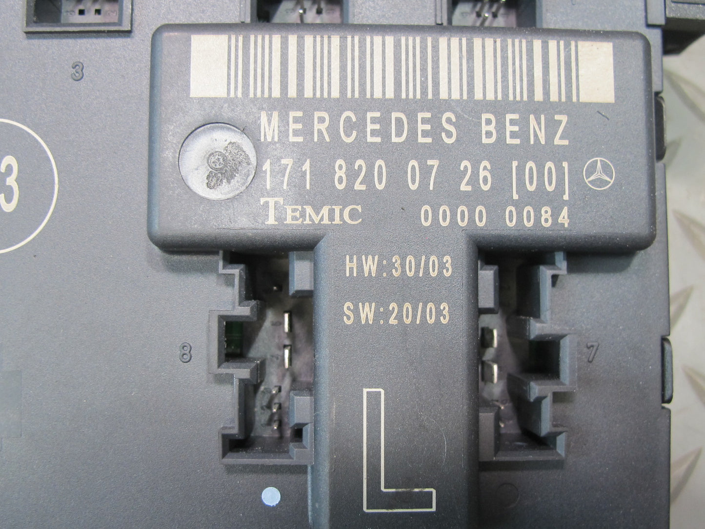 05-08 Mercedes R171 Slk-class Left Door Control Module 1718200726 OEM