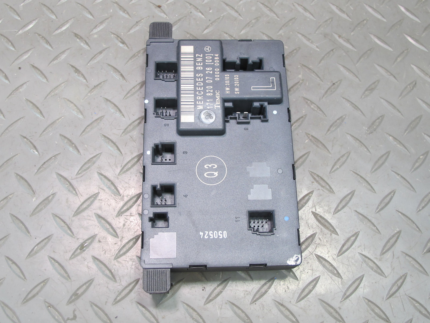 05-08 Mercedes R171 Slk-class Left Door Control Module 1718200726 OEM