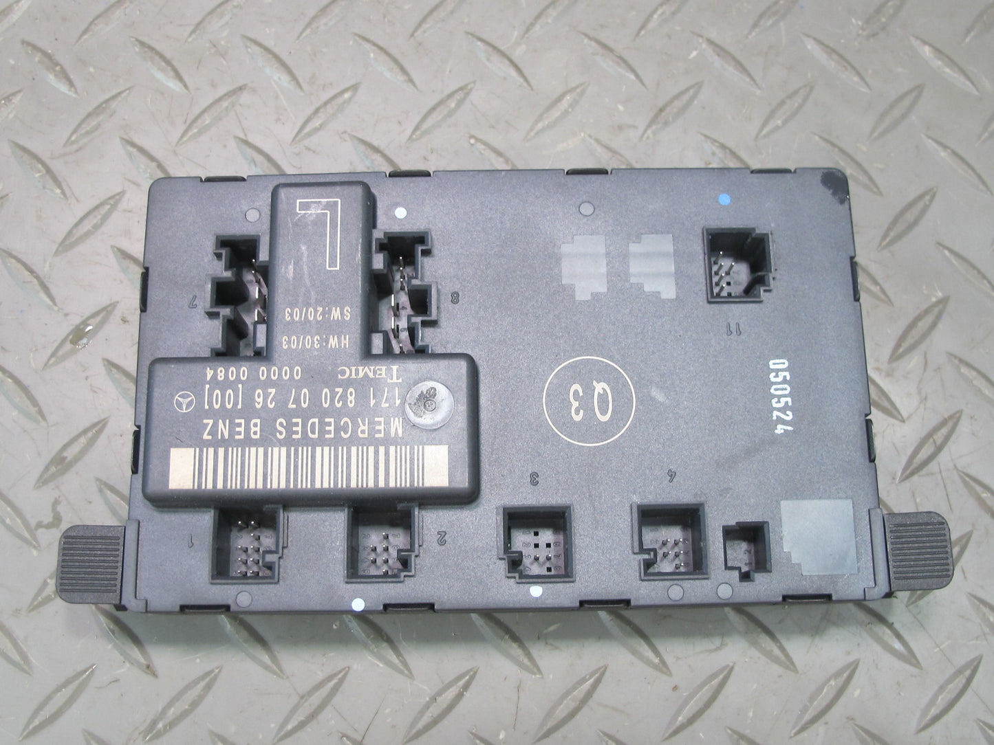 05-08 Mercedes R171 Slk-class Left Door Control Module 1718200726 OEM