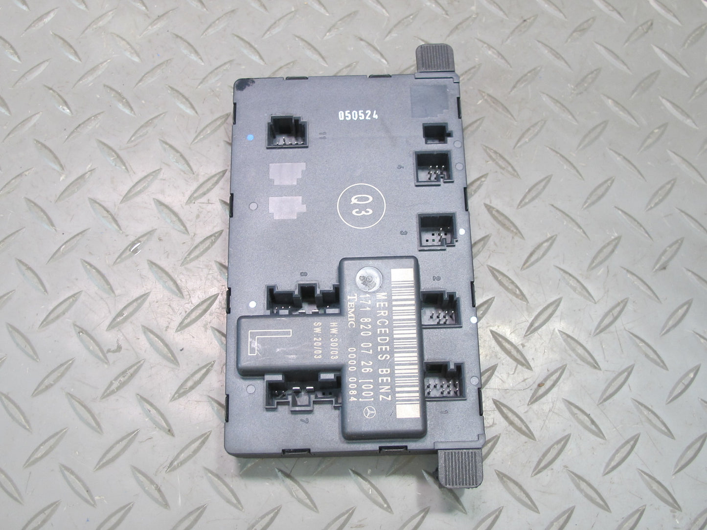 05-08 Mercedes R171 Slk-class Left Door Control Module 1718200726 OEM