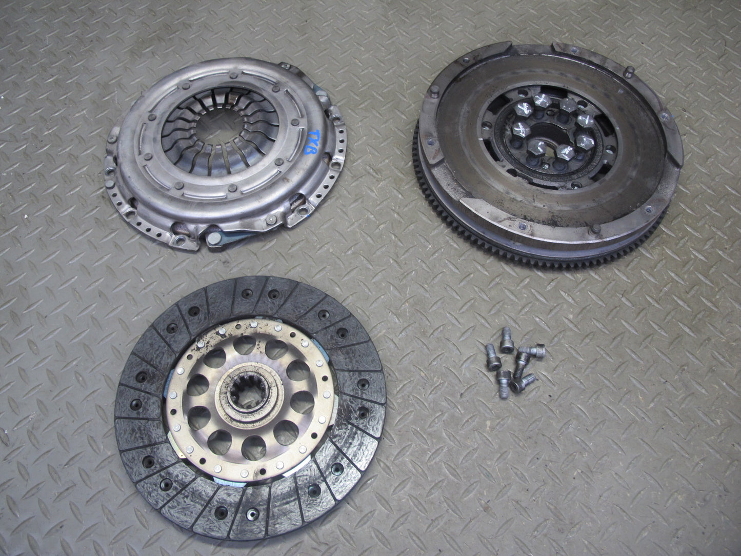 96-99 BMW E36 328i M52 M/T Manual Flywheel Clutch Pressure Plate Bolt Set OEM