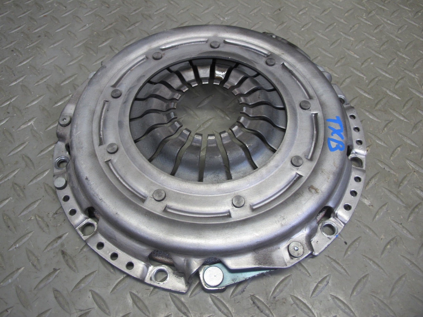 96-99 BMW E36 328i M52 M/T Manual Flywheel Clutch Pressure Plate Bolt Set OEM