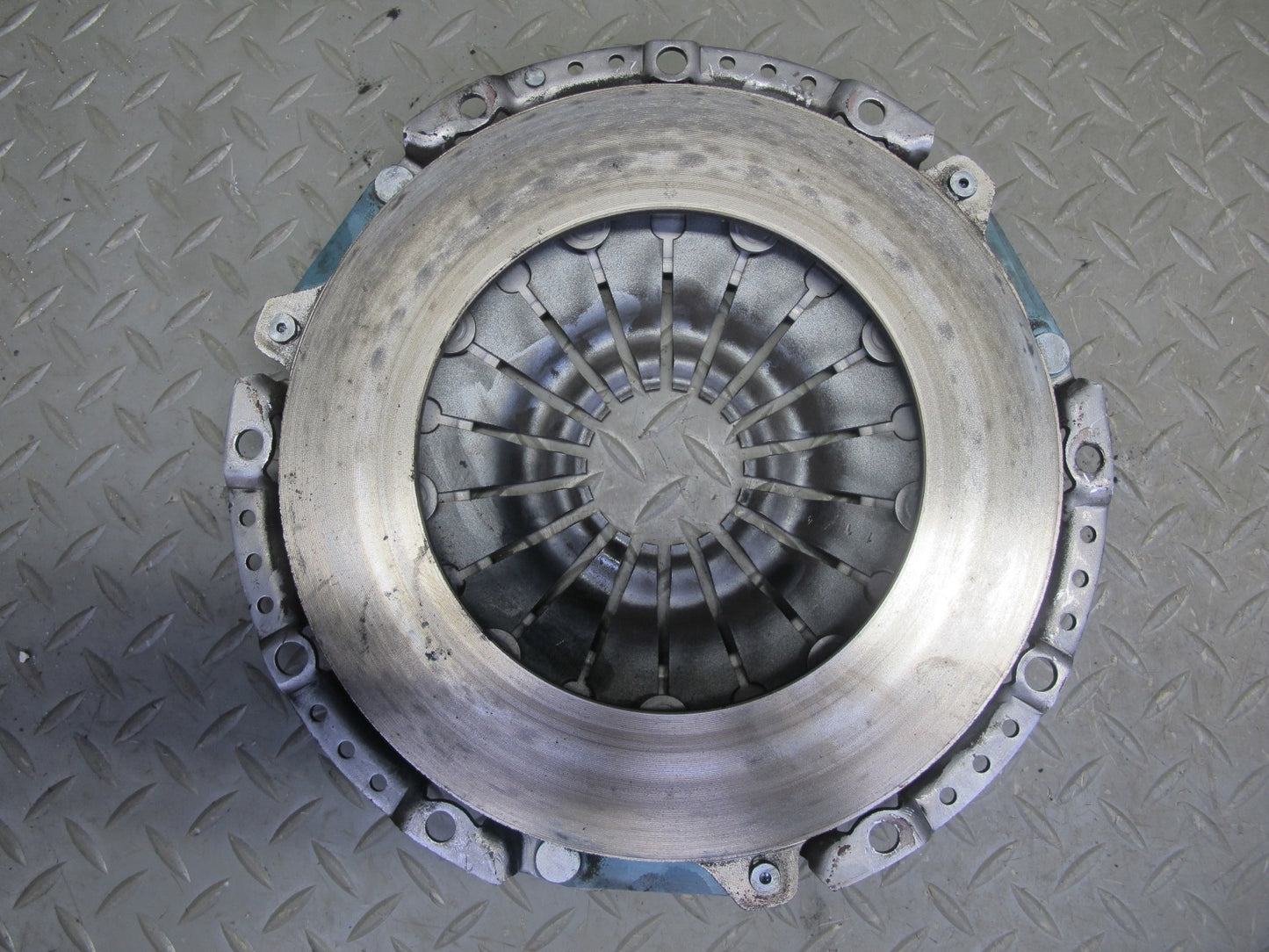 96-99 BMW E36 328i M52 M/T Manual Flywheel Clutch Pressure Plate Bolt Set OEM