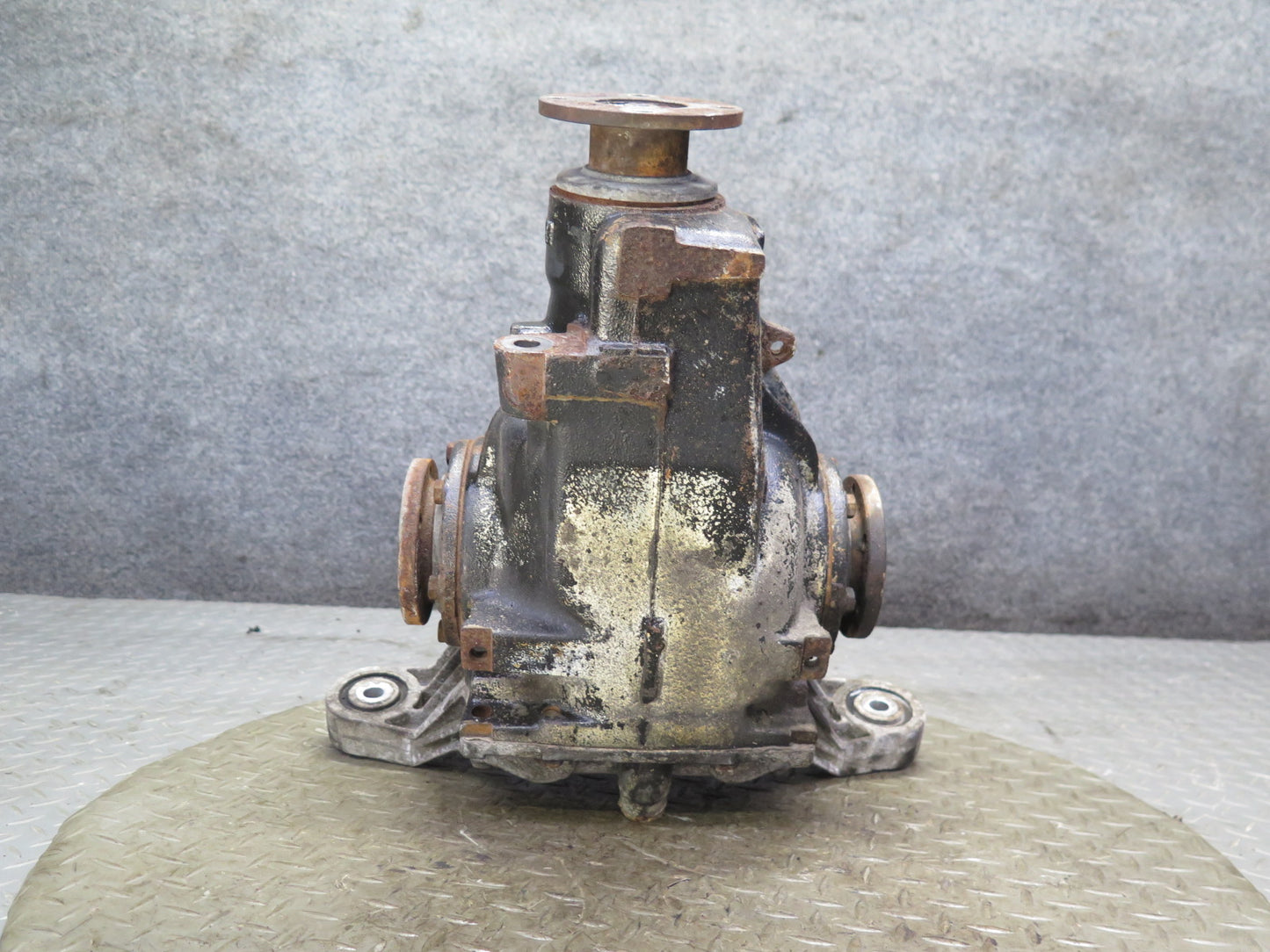 96-99 BMW E36 328iC Rear Axle Differential Carrier 2.93 Ratio 1214633 OEM