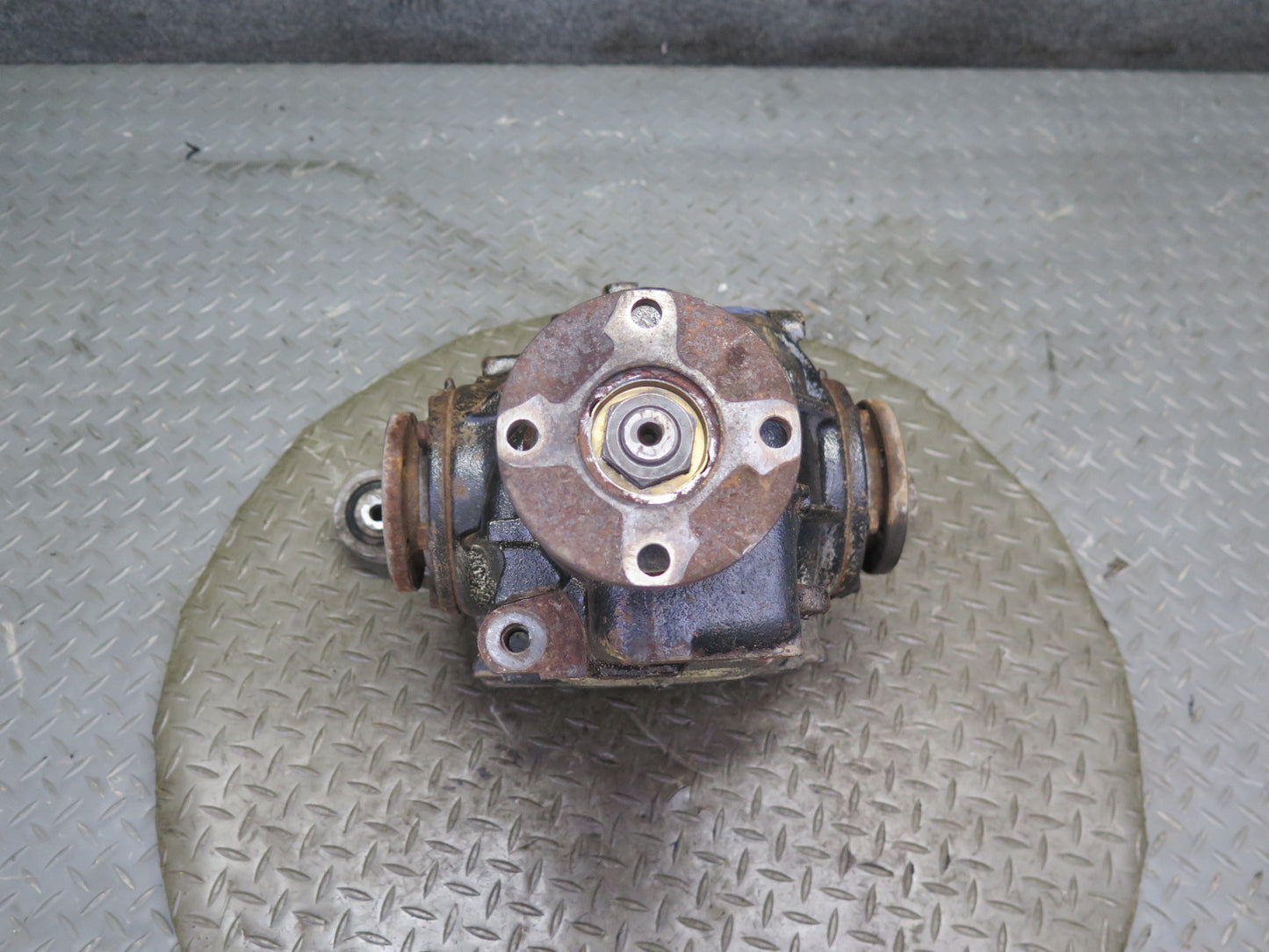 96-99 BMW E36 328iC Rear Axle Differential Carrier 2.93 Ratio 1214633 OEM