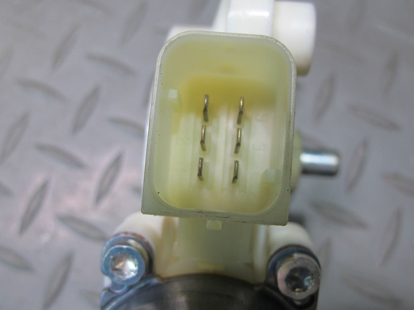 05-11 Mercedes R171 Slk-class Right Door Window Motor 1716902425 OEM