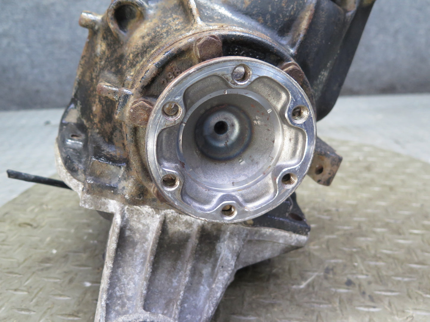 96-99 BMW E36 328iC Rear Axle Differential Carrier 2.93 Ratio 1214633 OEM