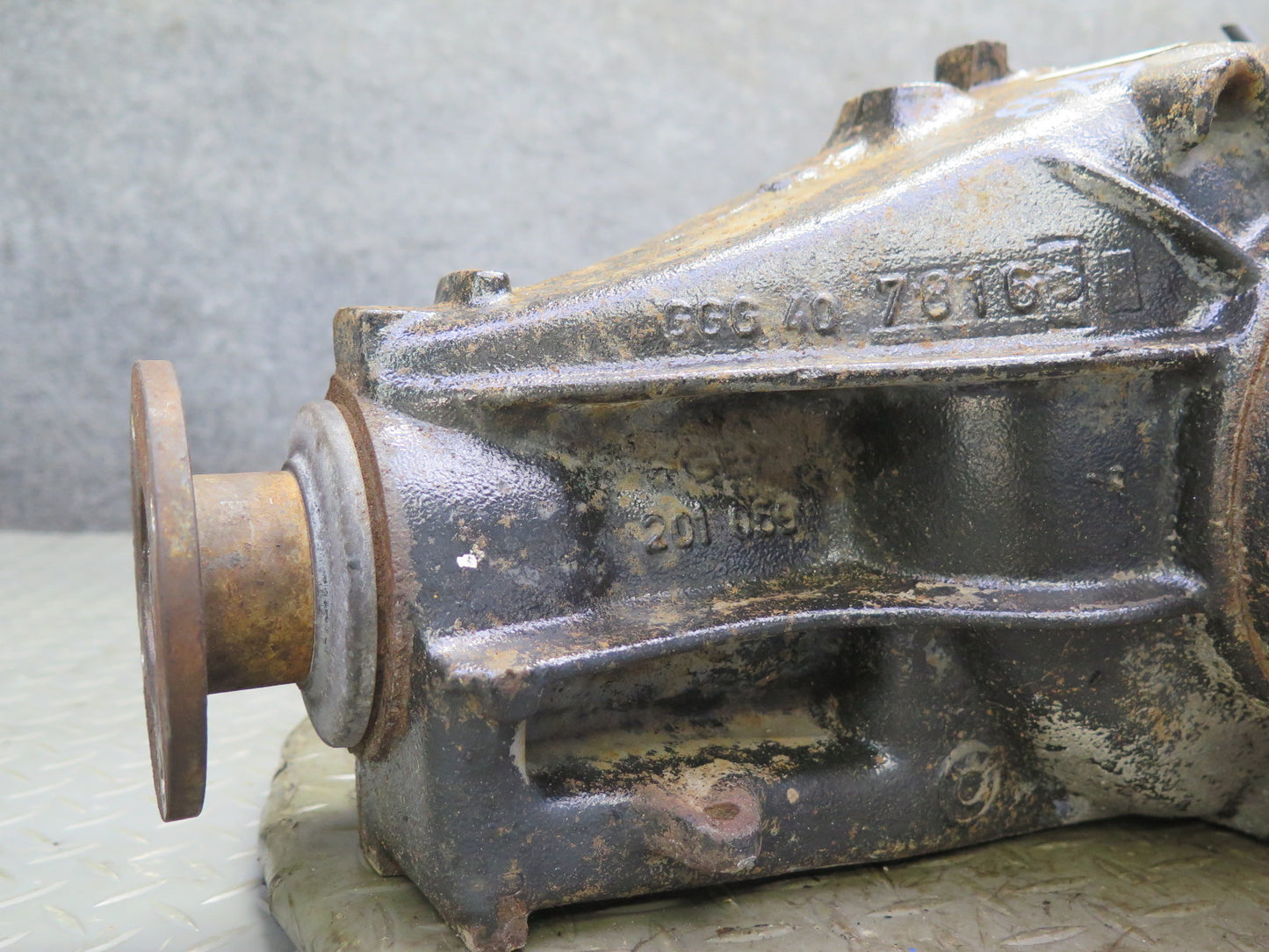 96-99 BMW E36 328iC Rear Axle Differential Carrier 2.93 Ratio 1214633 OEM