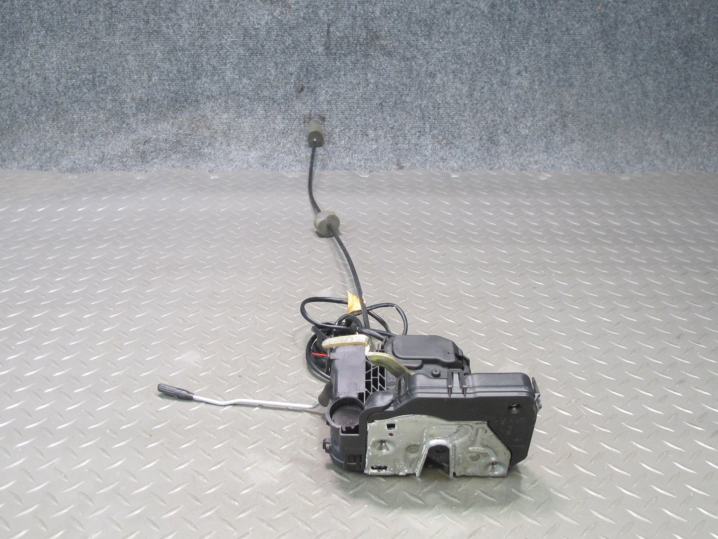 05-11 Mercedes R171 Slk-class Front Right Door Lock Latch Actuator OEM