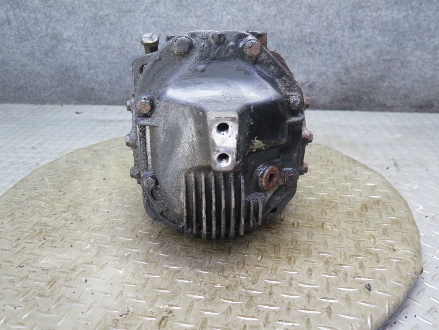 81-85 Mercedes R107 380SL Rear Differential Carrier 2.47 Ratio OEM