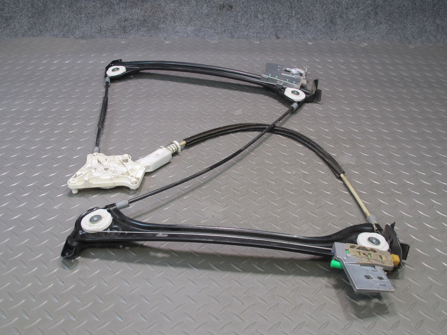 05-11 Mercedes R171 Slk-class Left Driver Door Window Regulator OEM