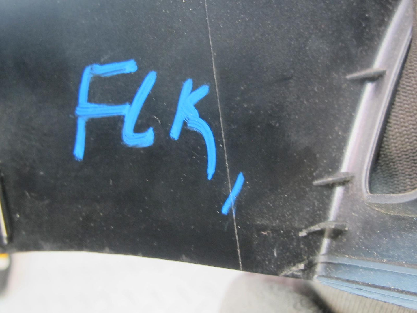 05-08 Mercedes R171 Slk-class Set of 2 Front Seat Belt Trim Cover Panel OEM