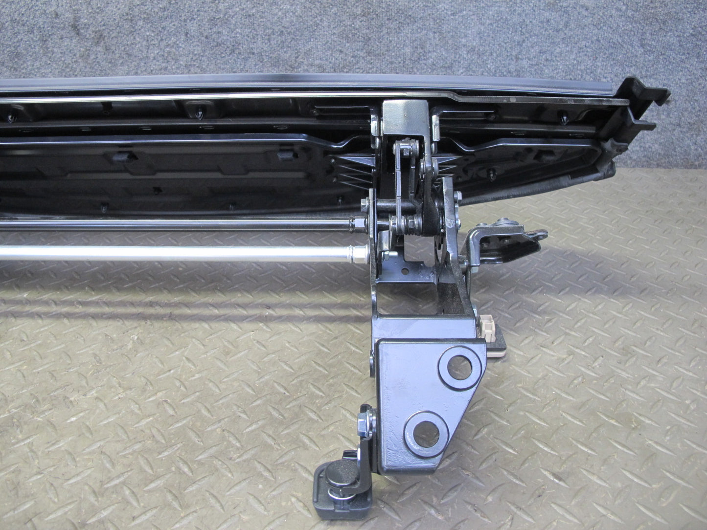 10-13 Lexus IS350 IS250 Convertible TOP Roof Tonneau Cover Panel Assembly OEM