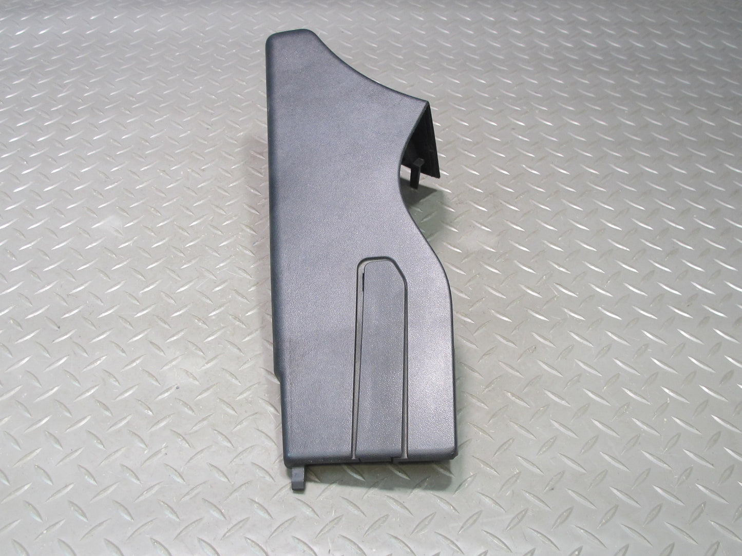 05-08 Mercedes R171 Slk-class Set of 2 Front Seat Belt Trim Cover Panel OEM