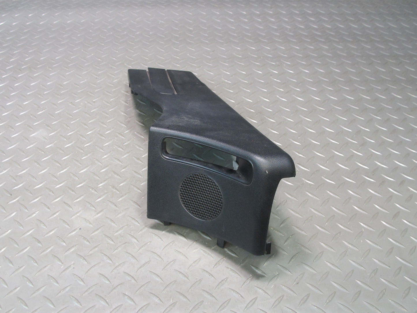 05-08 Mercedes R171 Slk-class Set of 2 Front Seat Belt Trim Cover Panel OEM