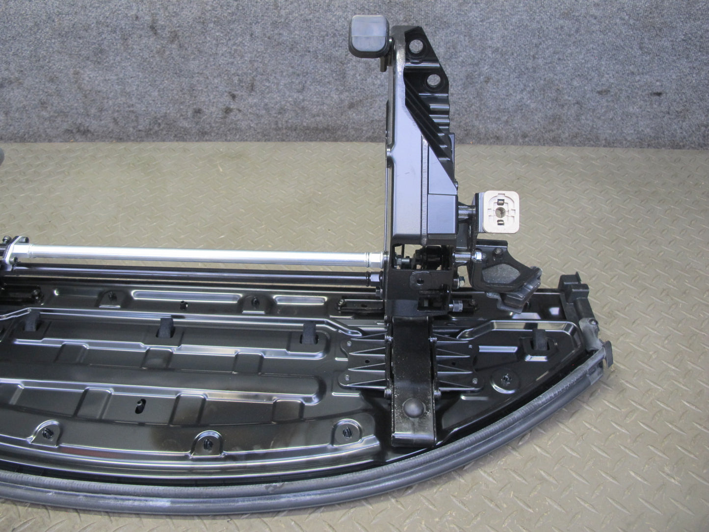 10-13 Lexus IS350 IS250 Convertible TOP Roof Tonneau Cover Panel Assembly OEM