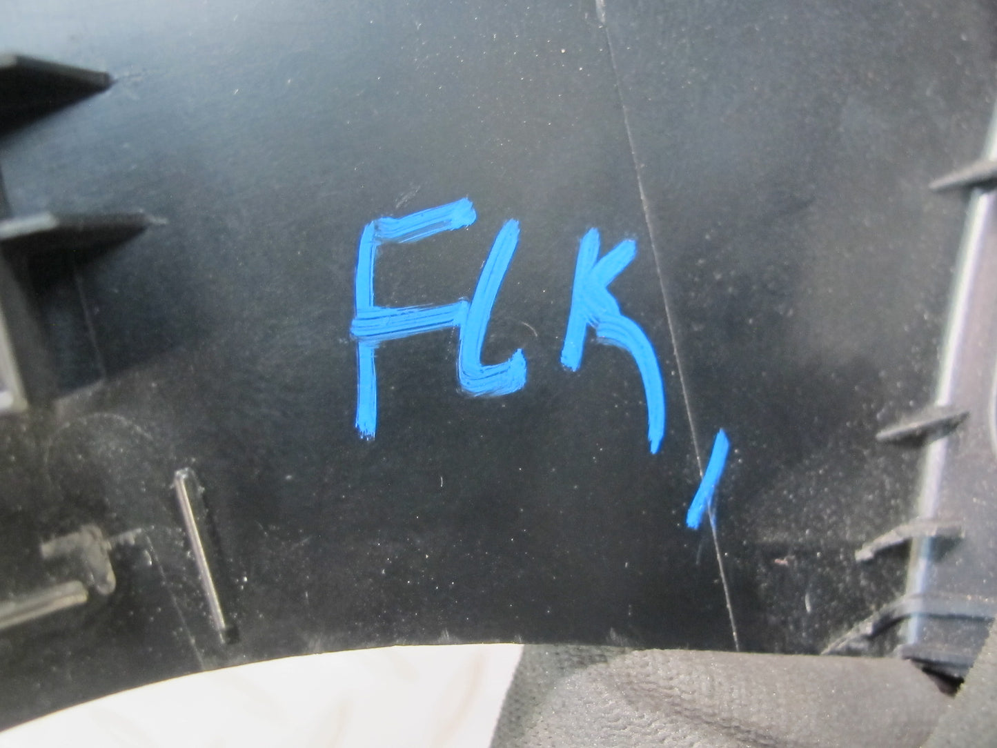 05-08 Mercedes R171 Slk-class Set of 2 Front Seat Belt Trim Cover Panel OEM