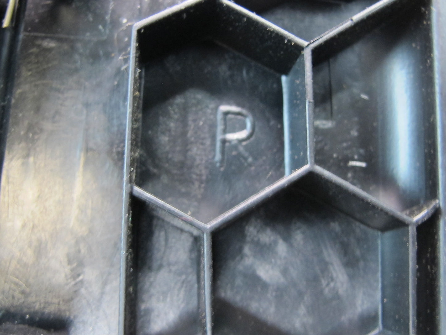 05-08 Mercedes R171 Slk-class Set of 2 Front Seat Belt Trim Cover Panel OEM