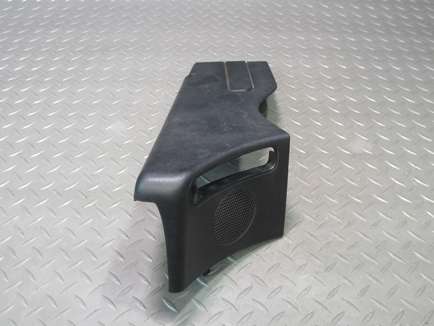 05-08 Mercedes R171 Slk-class Set of 2 Front Seat Belt Trim Cover Panel OEM