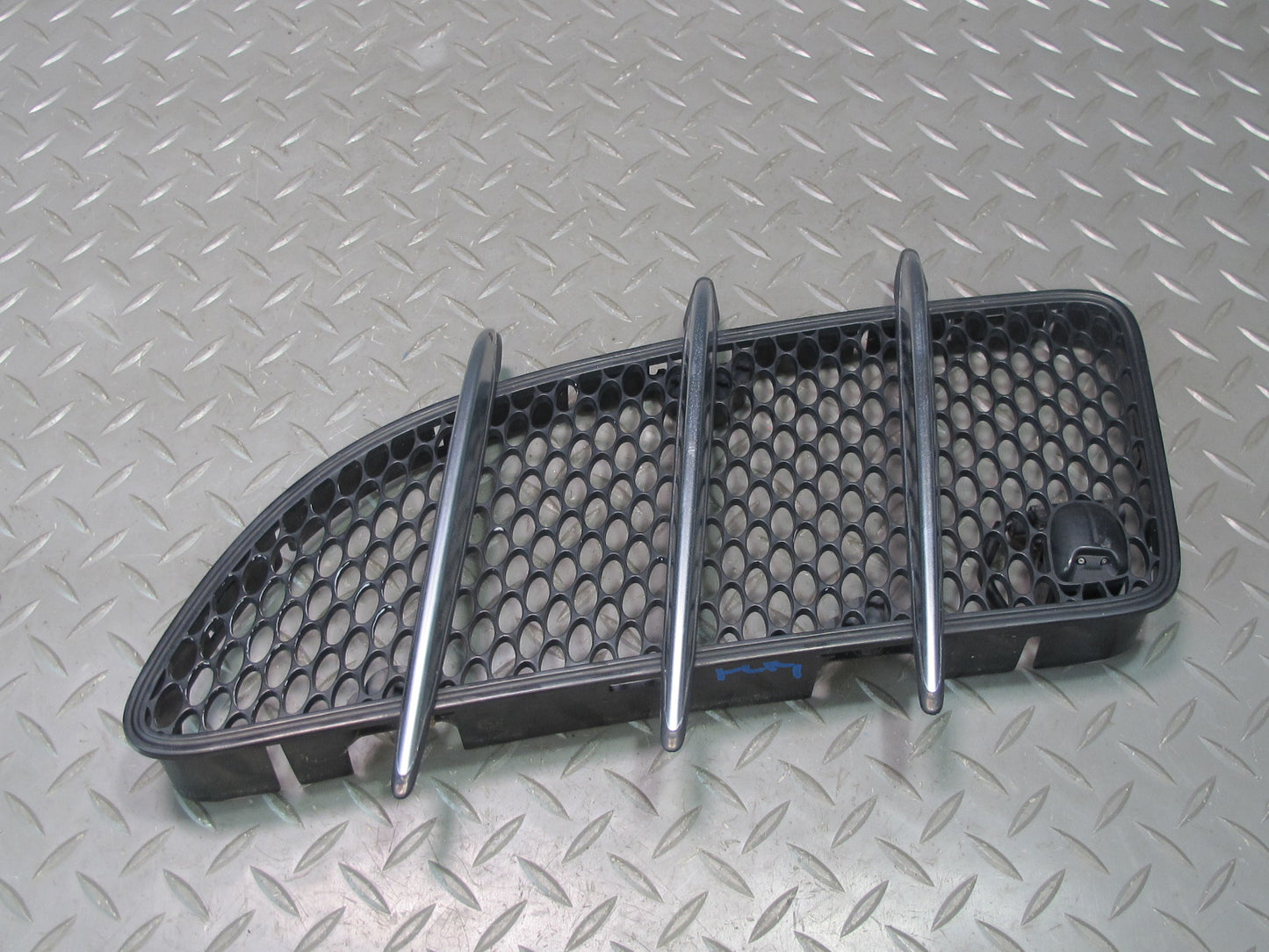 05-11 Mercedes R171 SLK55 AMG Front Left & Right Hood Air Vent Trim Grille OEM