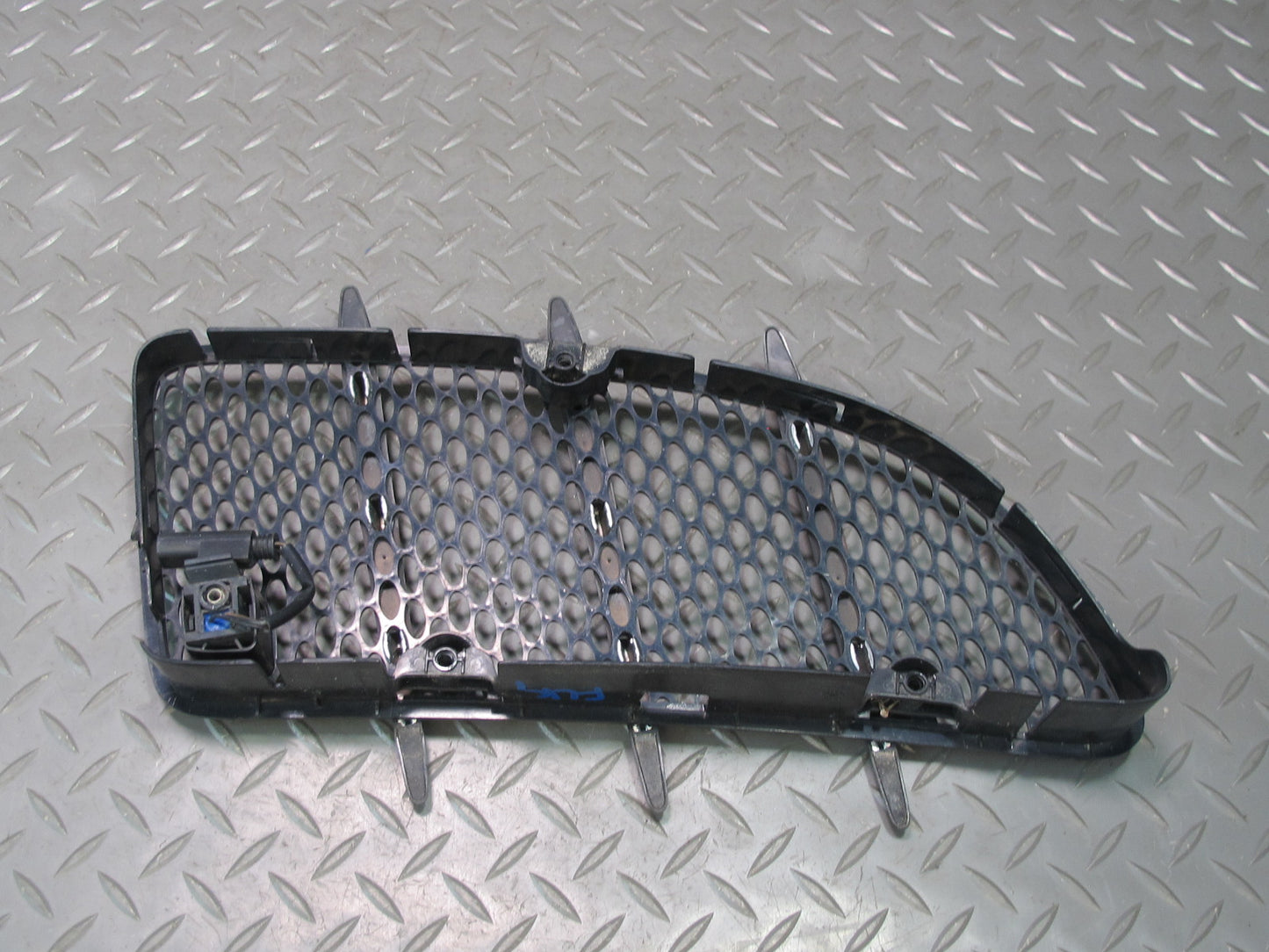 05-11 Mercedes R171 SLK55 AMG Front Left & Right Hood Air Vent Trim Grille OEM