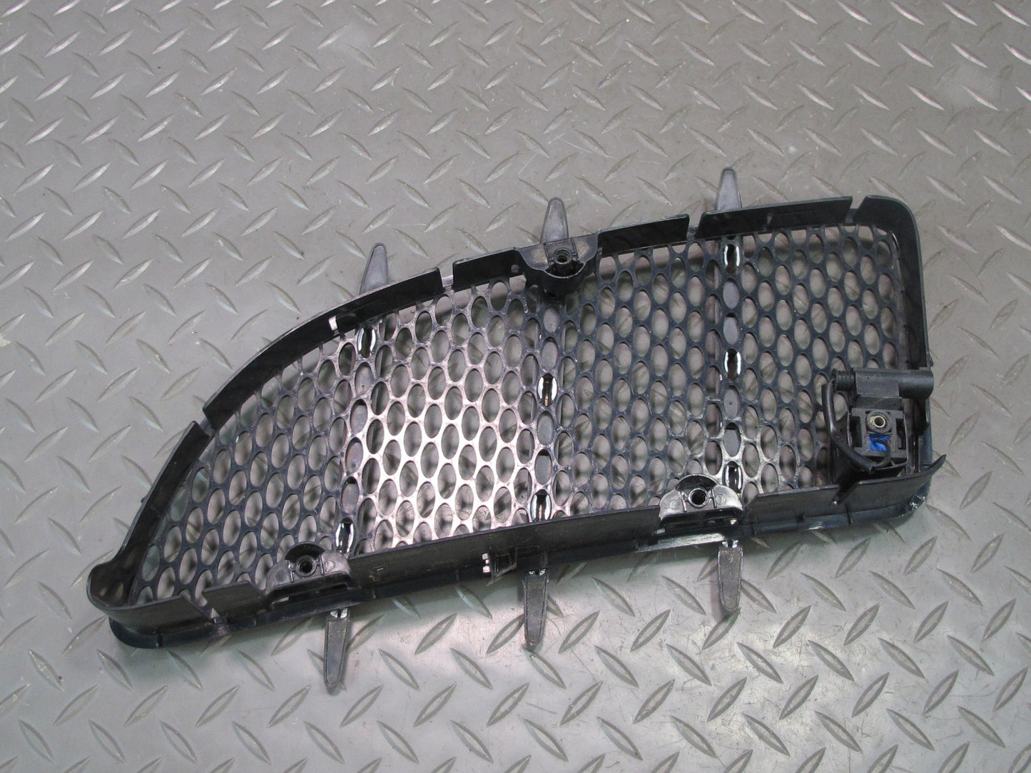 05-11 Mercedes R171 SLK55 AMG Front Left & Right Hood Air Vent Trim Grille OEM