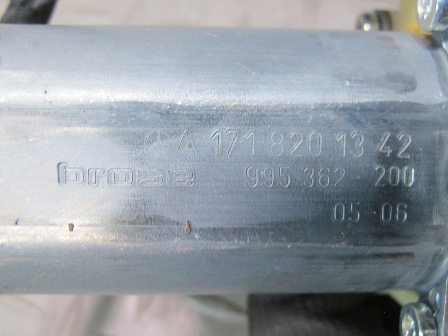 05-11 Mercedes R171 Slk-class Left Door Window Motor 0130821436 OEM