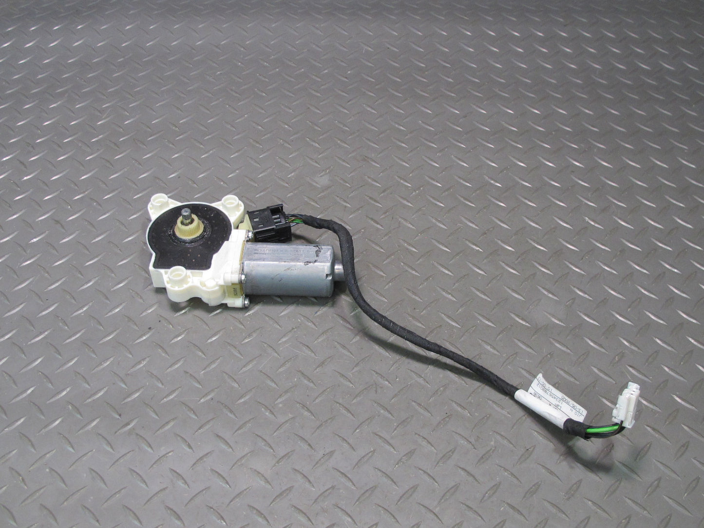 05-11 Mercedes R171 Slk-class Left Door Window Motor 0130821436 OEM