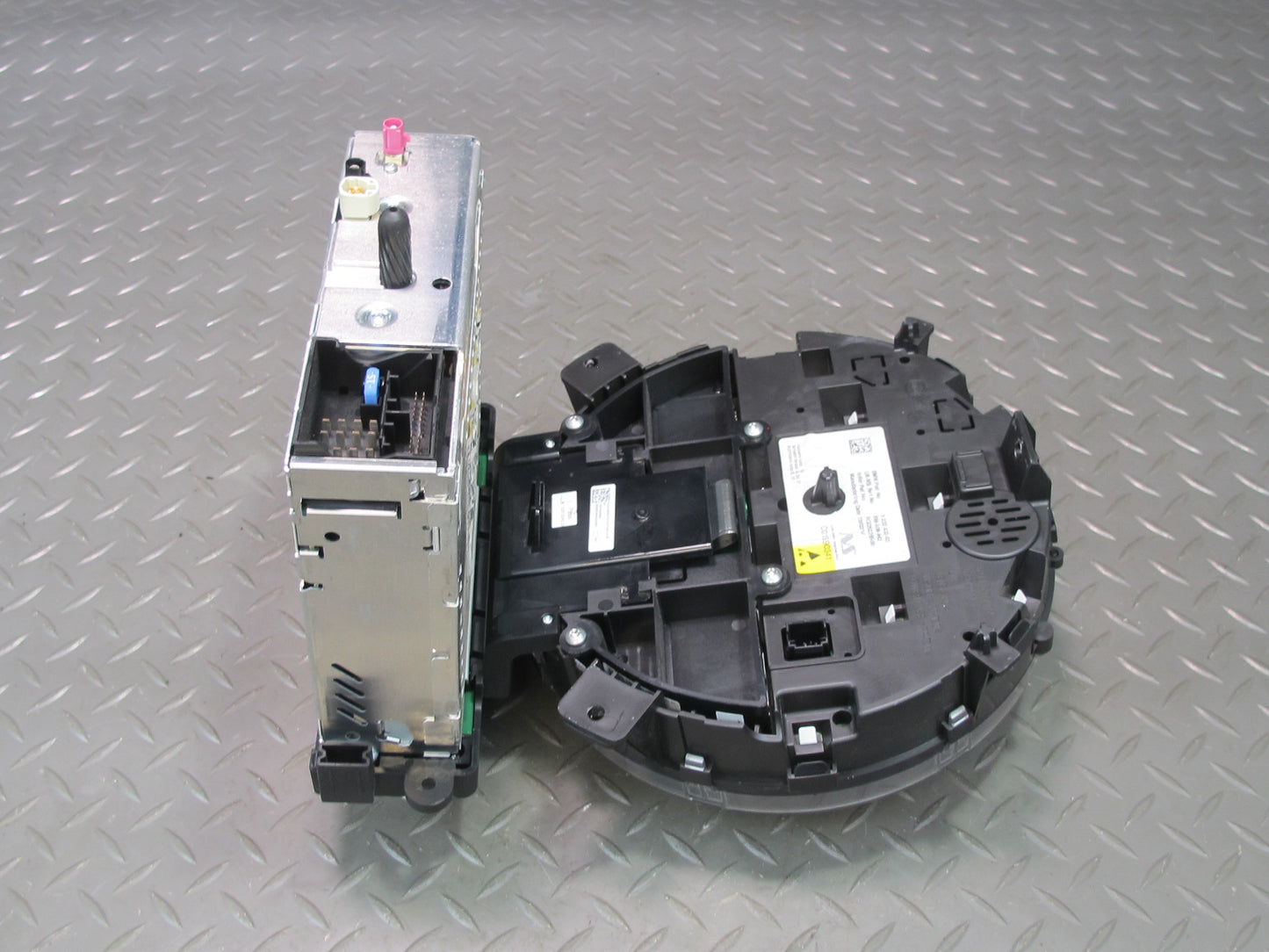 11-15 Mini Cooper S R60 R61 Speedometer Radio Boost CD Player Receiver Assy OEM