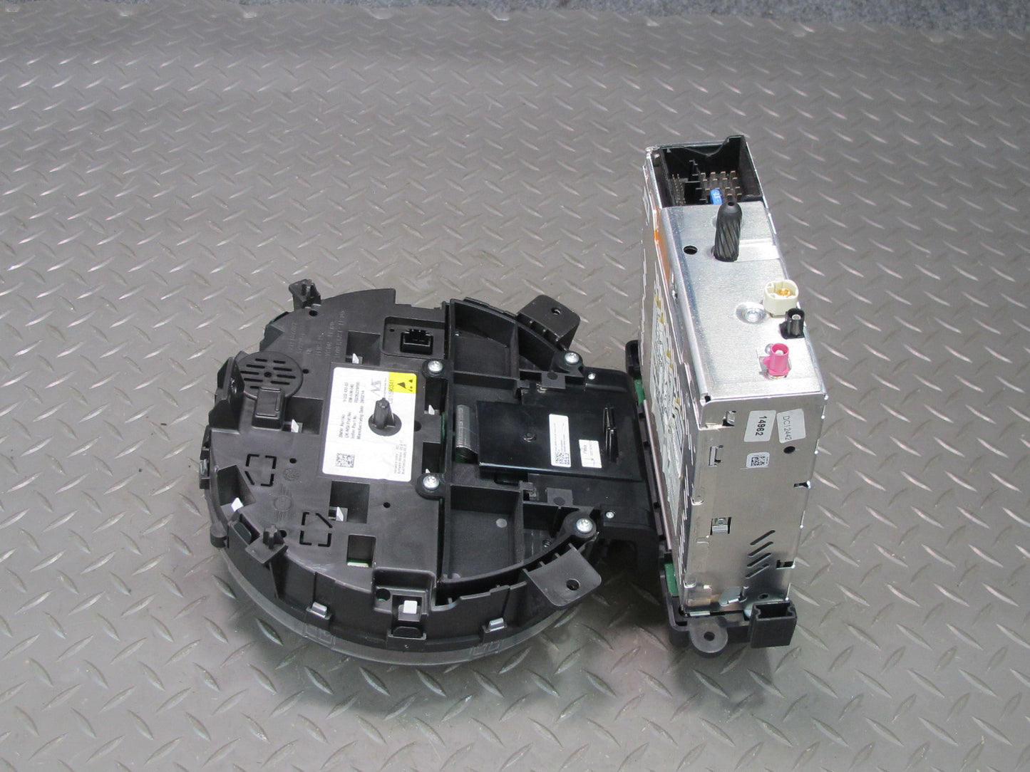 11-15 Mini Cooper S R60 R61 Speedometer Radio Boost CD Player Receiver Assy OEM