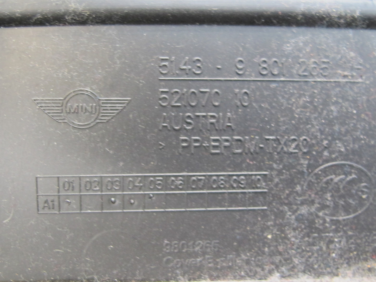 11-15 Mini Cooper R60 Countryman Set of 2 Center B Pillar Lower Trim Panel OEM