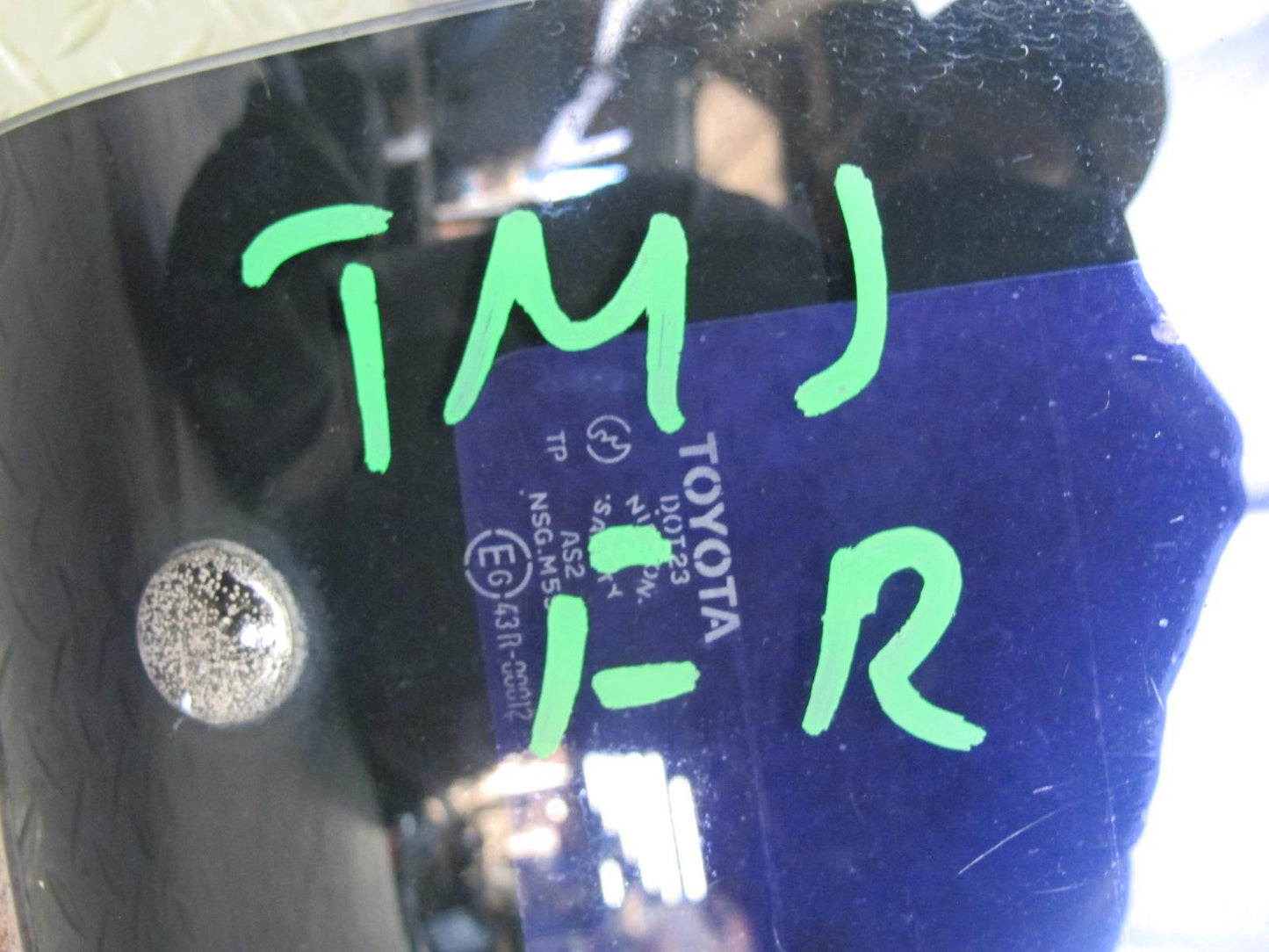 85-89 Toyota MR2 AW15 Front Right T-top Roof Glass Panel Tinted w Lock Latch OEM