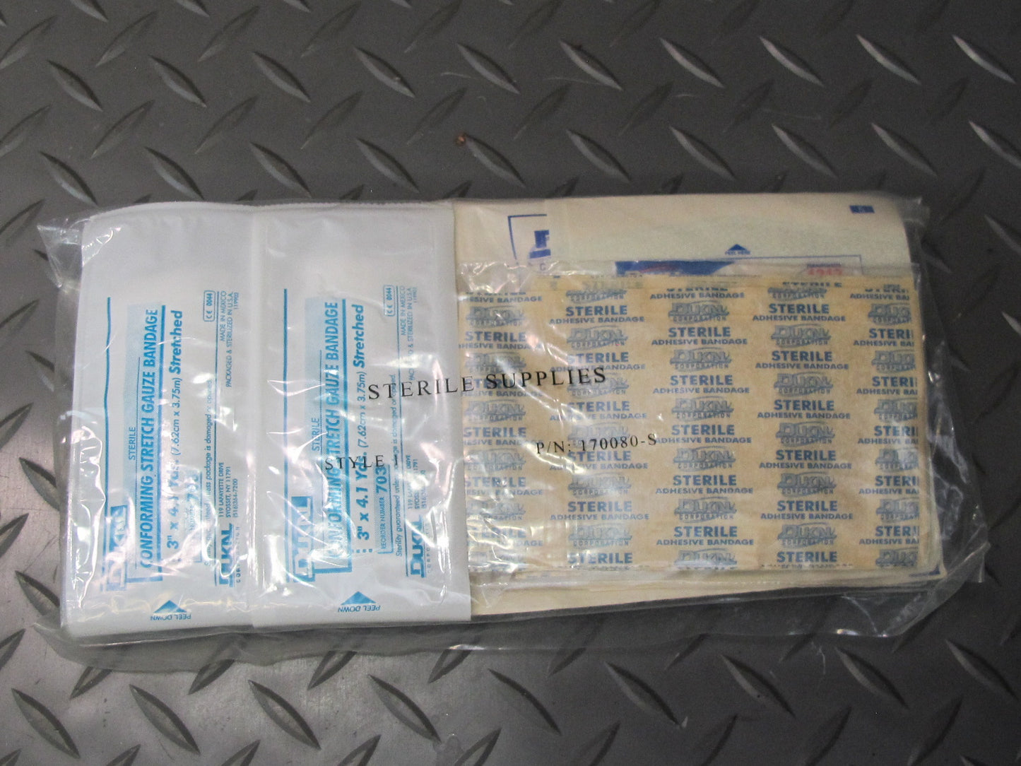 05-11 Mercedes R171 Slk-class Emergency First AID KIT OEM