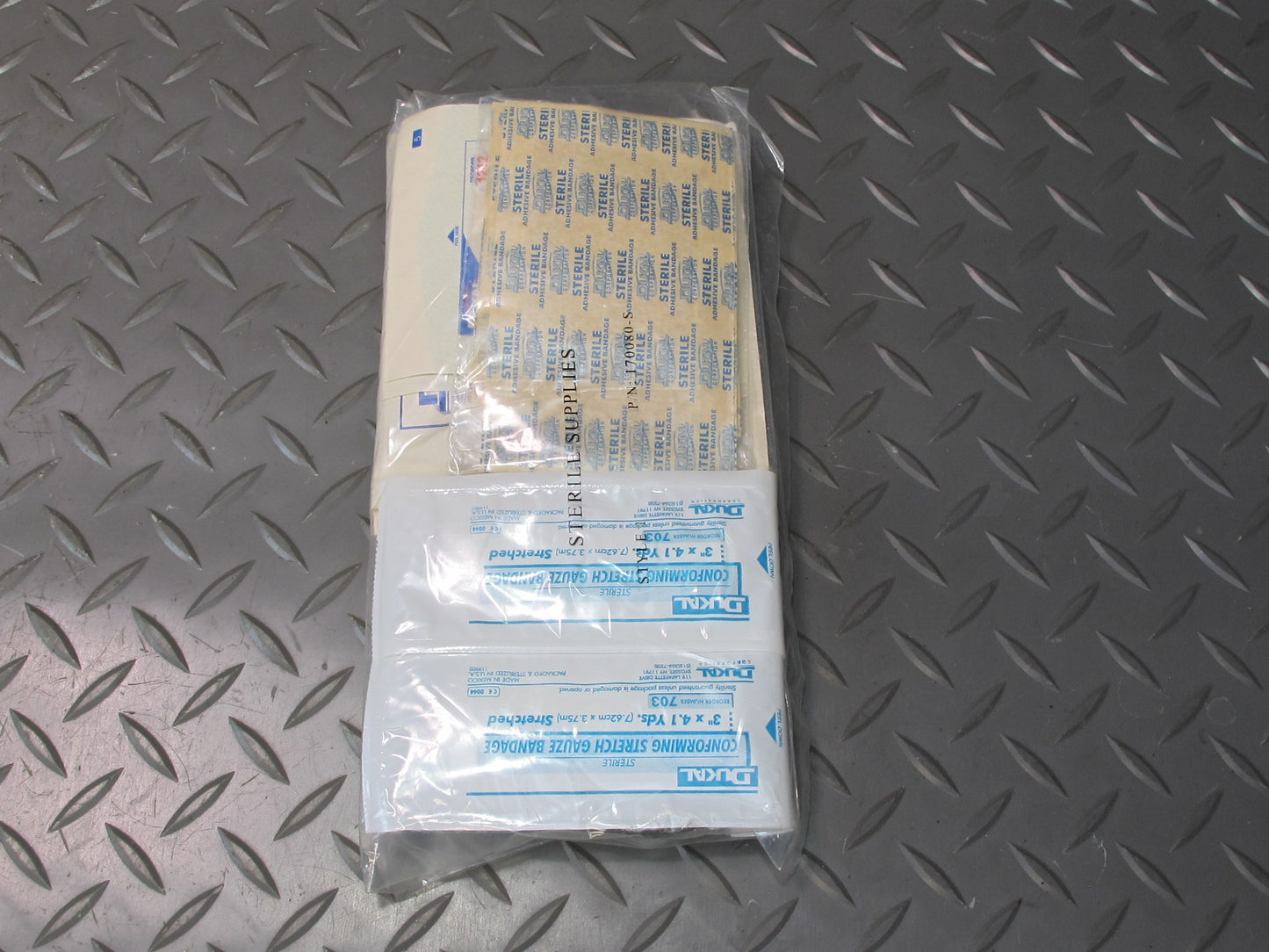 05-11 Mercedes R171 Slk-class Emergency First AID KIT OEM